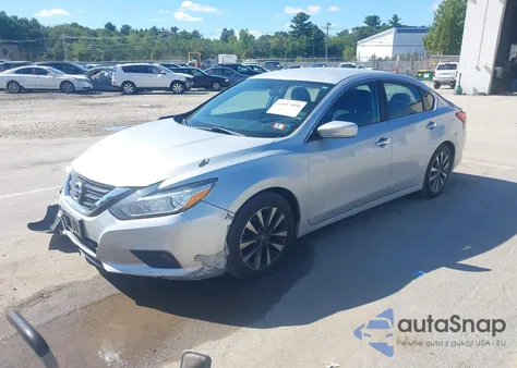 2017 Nissan Altima 2.5 Sv z USA, uszkodzony, nr VIN 1N4AL3AP3HC177036